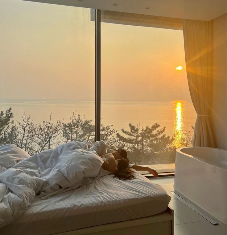 Morning Sex: Why Testosterone Timing Makes It the Most Underrated Form of Intimacy